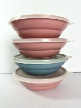 Vintage Tupperware cereal bowls with lids Mauve country pink blue 1980s